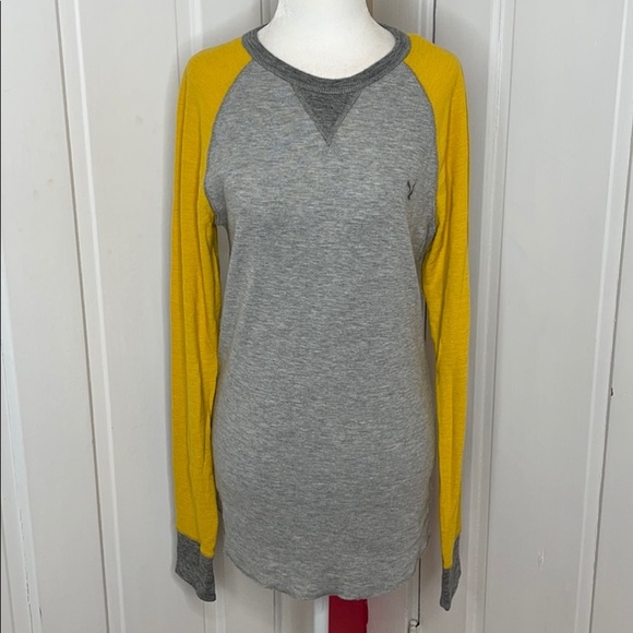 AMERICAN EAGLE OUTFITTERS•T-SHIRT - Picture 1 of 6